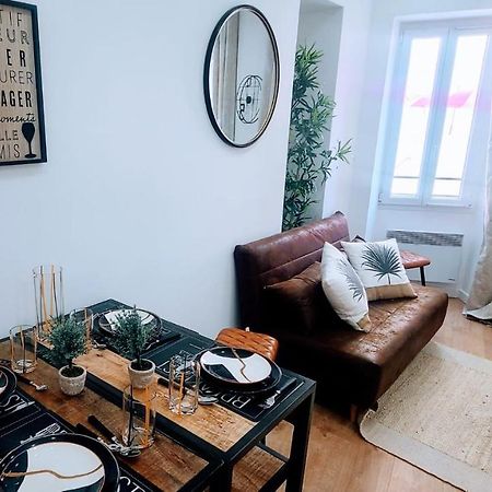 7 Couchages Aux Portes Des Celebres Parfumeries Wifi Грас Екстериор снимка