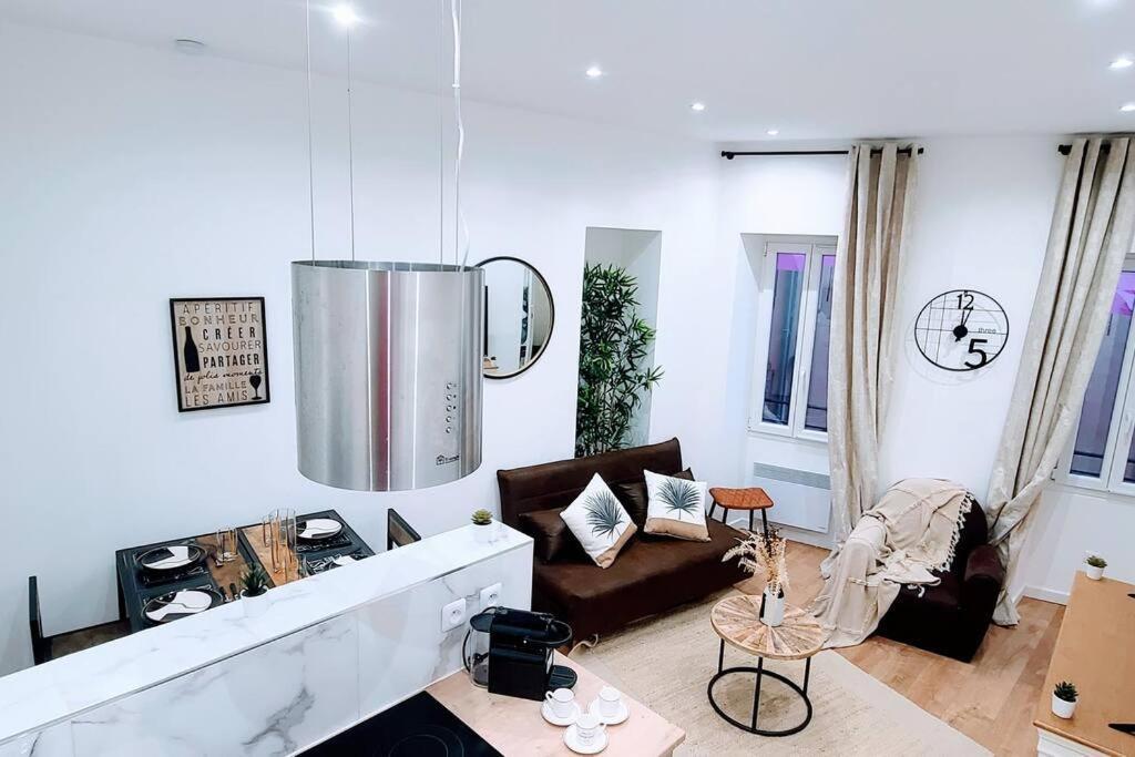 7 Couchages Aux Portes Des Celebres Parfumeries Wifi Грас Екстериор снимка